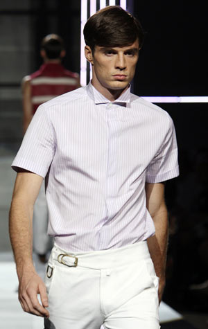 范思哲春夏男裝系列米蘭高調上演