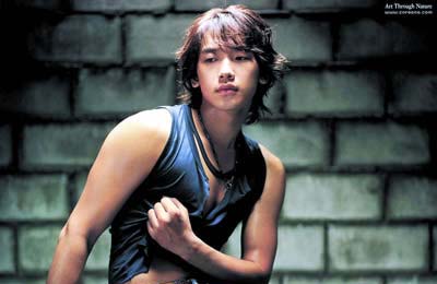 余男 好萊塢大片演中國(guó)美女(圖)