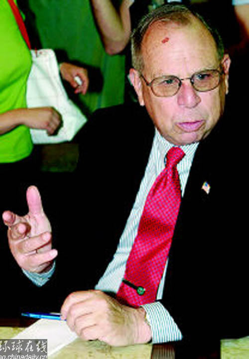 傳媒大亨菲利普?梅里爾出海失蹤