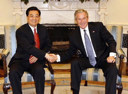 胡錦濤主席同布什總統舉行會談