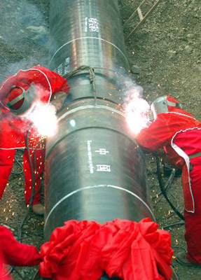 中哈原油管道啟用 全線投入商業運營 