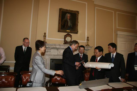 蔡武主任一行參觀唐寧街10號