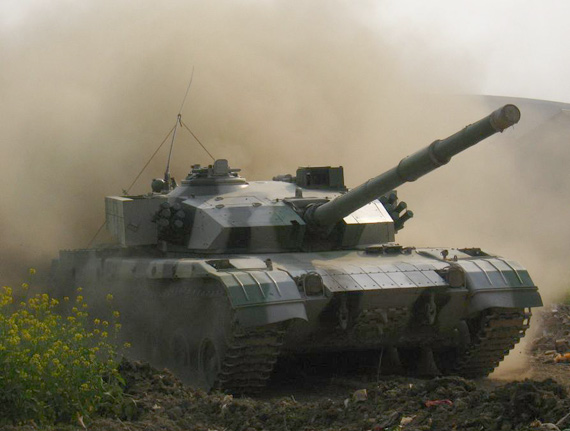 我軍裝甲兵數字化部隊見雛形