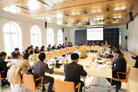 蔡武:中國開放戰略互利共贏 發展促進和平