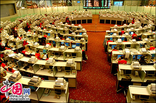 回歸十年：“馬照跑，舞照跳，股照炒”