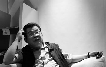 楊錦麟：“小強精神”讓香港人輸得起死不了