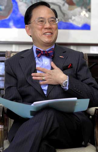 曾蔭權(quán)：書寫香港精神