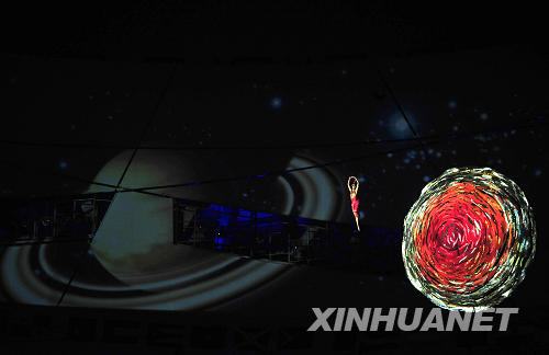 9月6日晚8時，北京2008年殘奧會開幕式在國家體育場“鳥巢”隆重舉行。這是開幕式上的文藝表演《太陽鳥》。