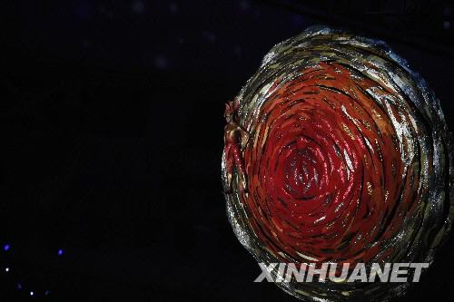 9月6日，北京2008年殘奧會開幕式在國家體育場“鳥巢”舉行。這是開幕式上的表演《太陽鳥》。 新華社記者廖宇杰攝 