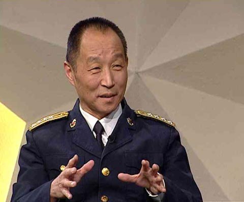 海軍大校駁航母威脅論 建不建是中國的事