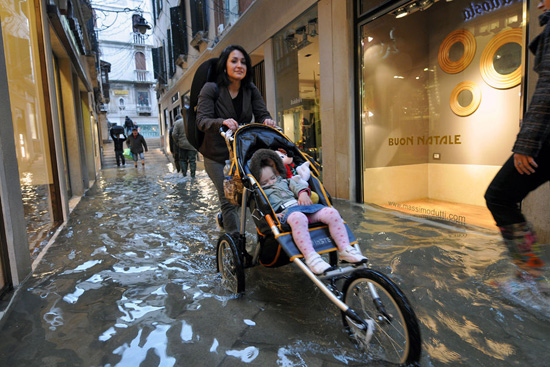 “水城”威尼斯再遭水淹