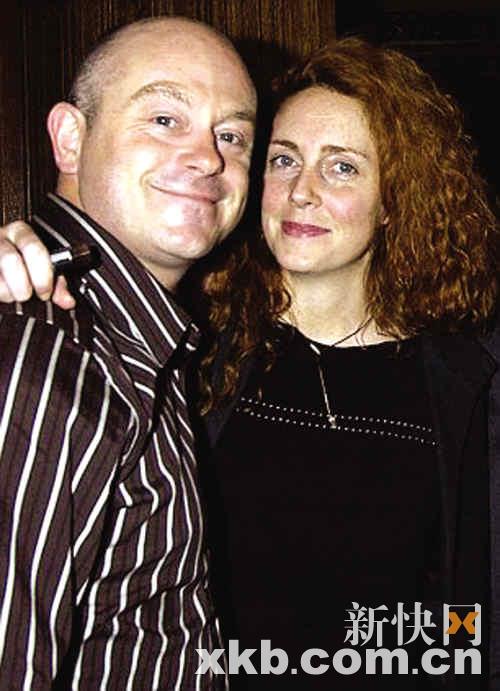 布魯克斯:英國小報女王華麗蛻變記