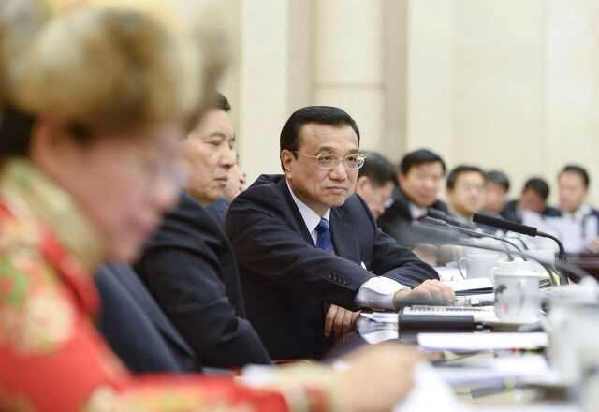 李克強：讓農民喝上安全水的目標說到就要做到