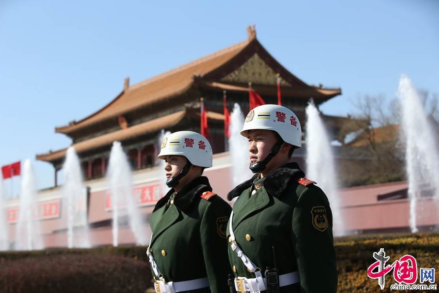 盤點守衛兩會的“帥哥型男”