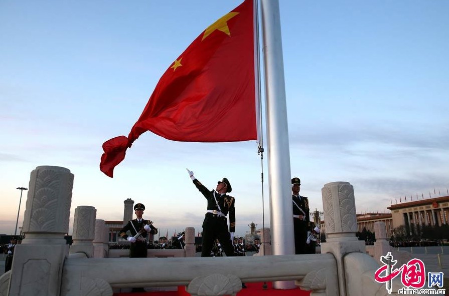 盤點守衛兩會的“帥哥型男”