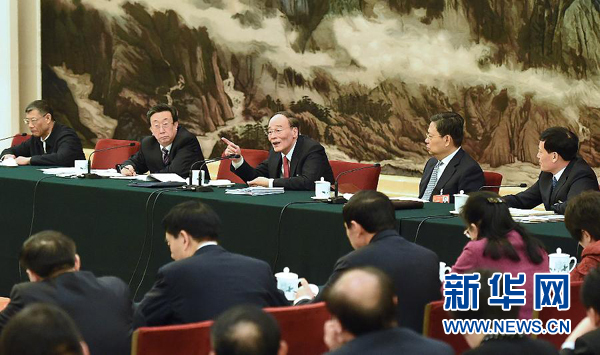 王岐山參加河南代表團審議時強調:各級紀檢監察機關要把更多的力量調配到黨風廉政建設和反腐敗斗爭主業上