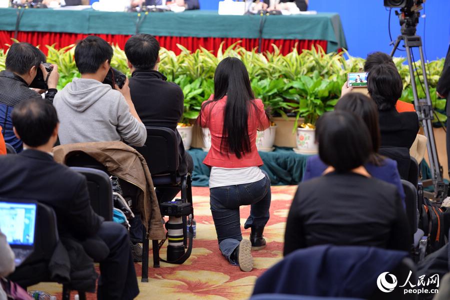 鏡頭中的兩會：兩會上的“半邊天”風采