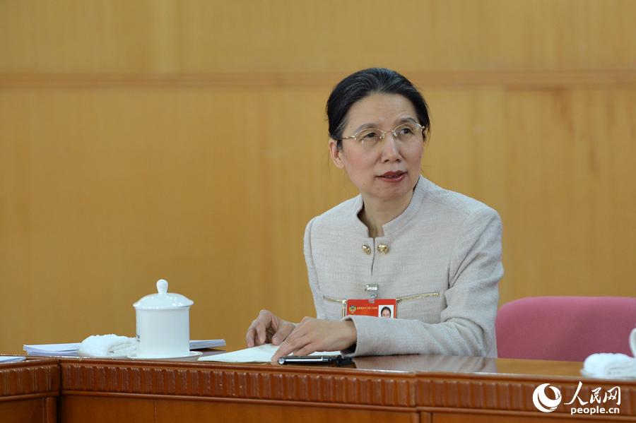 鏡頭中的兩會：兩會上的“半邊天”風采