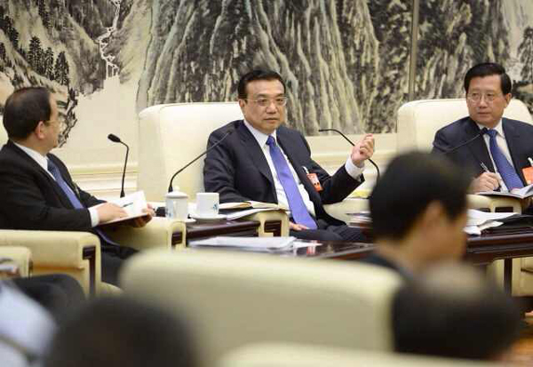 李克強參加江西代表團討論 揪心失聯(lián)飛機乘客