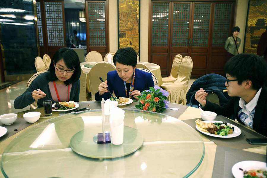 圖片故事：主播當代表