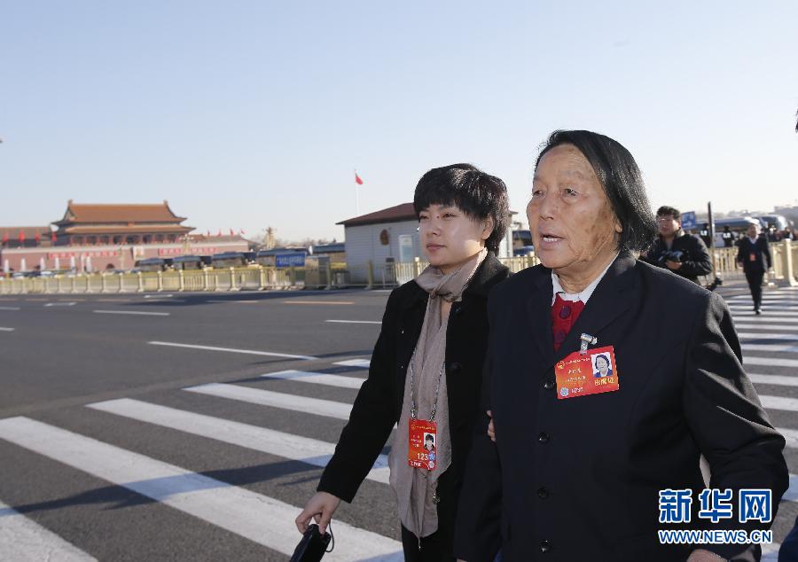 十二屆全國人大二次會議在北京閉幕