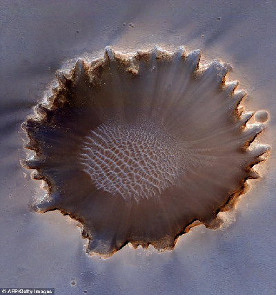 NASA公布火星沙丘揚塵圖 猶如人類扔下小型炸彈