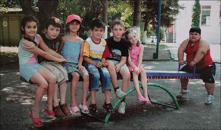 俄羅斯9歲男童147公斤 或為世界最胖小孩健康有風險