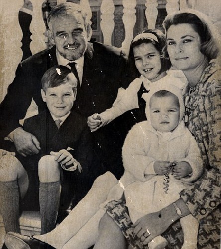 摩納哥公主結束第三段婚姻 700年詛咒籠罩王室成員