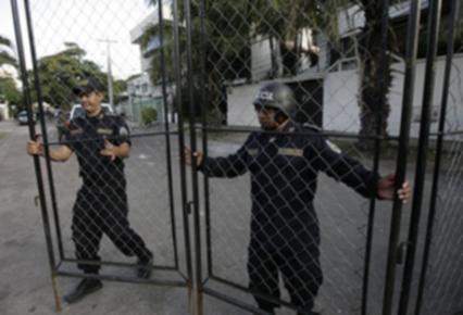 洪都拉斯軍警“圍困”巴西使館