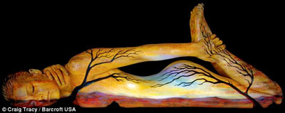 組圖：美國藝術(shù)家創(chuàng)作惟妙惟肖人體彩繪