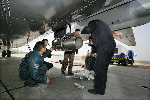 組圖:成空14架運輸機投入西南地區抗旱(2)