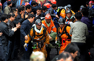 圖：美《時(shí)代》盤點(diǎn)十大救援奇跡 中國王家?guī)X位列第一