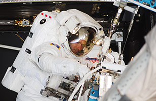 圖：美《時(shí)代》盤點(diǎn)十大救援奇跡 中國(guó)王家?guī)X位列第一