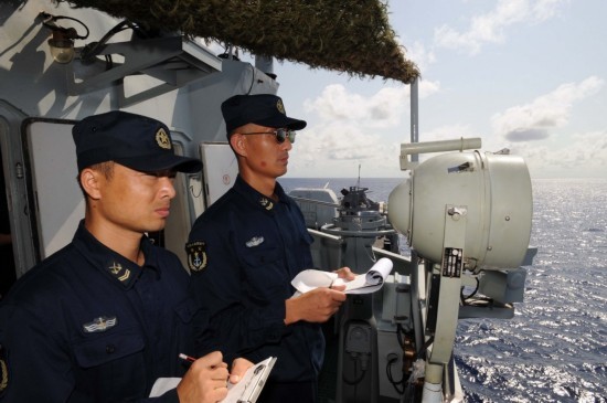 中韓海軍護航戰艦在亞丁灣舉行聯合演練(圖)