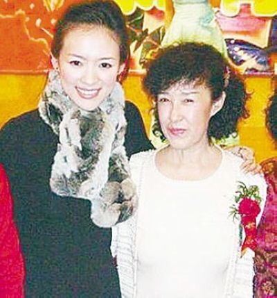 21位美女明星的極品漂亮媽媽