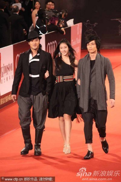 金馬紅毯點(diǎn)評：美麗不分短長 彩色爭艷黑白(圖)