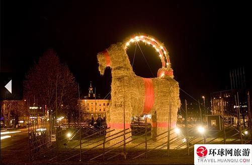 歡樂倒計(jì)時(shí) 各國(guó)千奇百怪的圣誕新年習(xí)俗