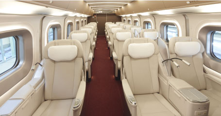 日本最新高速列車投入運營 明年最高時速提至320公里