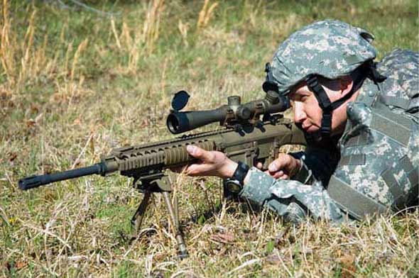 阿政府軍與塔利班激戰(zhàn) 增援米-17慘撞樹(shù)[圖]