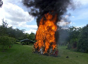 法耶德借戴妃紀錄片向王室“復仇” 菲利普親王出生地要拍賣