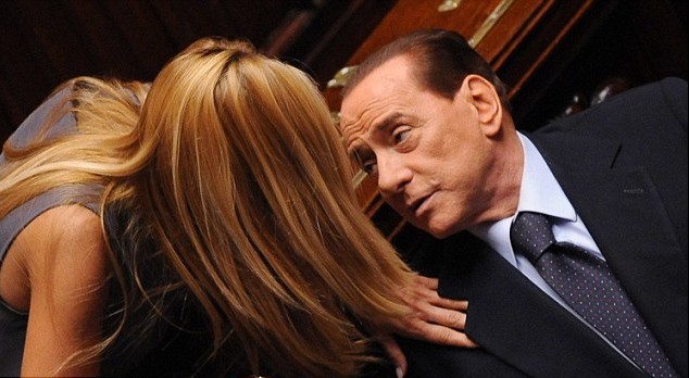 食色性也？ 經濟崩于前 意大利總理老貝仍“色心不改”