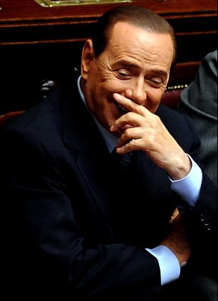 食色性也？ 經(jīng)濟崩于前 意大利總理老貝仍“色心不改”