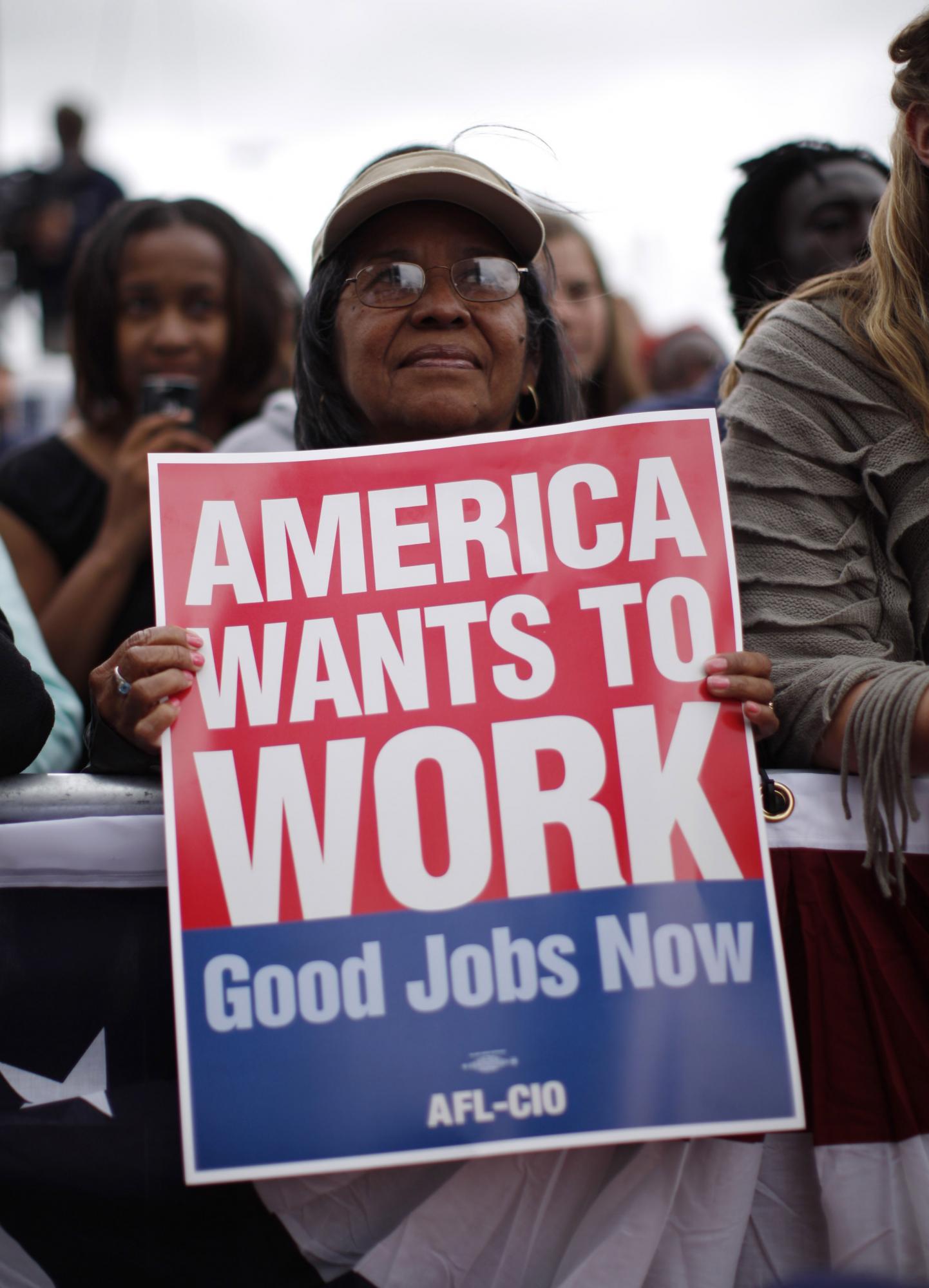 奧巴馬民調創新低“鐵票”不鐵 寄望就業刺激方案挽頹勢