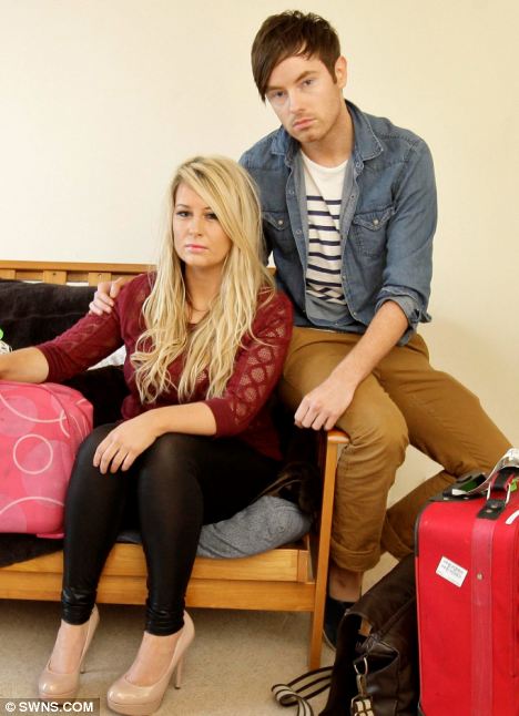 微博發言要慎重!兩英國人因不當言論招致美警方問詢遣返