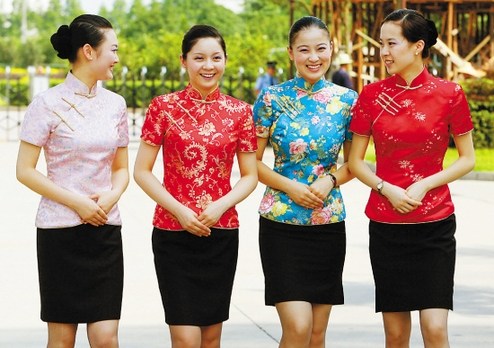 當各地空姐遇到旗袍 誰最美？