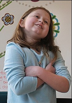 患罕見(jiàn)癌癥瀕死 美國(guó)9歲女孩一次移植6個(gè)器官重獲新生