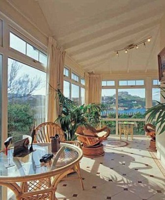 英小島傳奇老房出售 曾接待柯南•道爾、外出須過(guò)吊橋