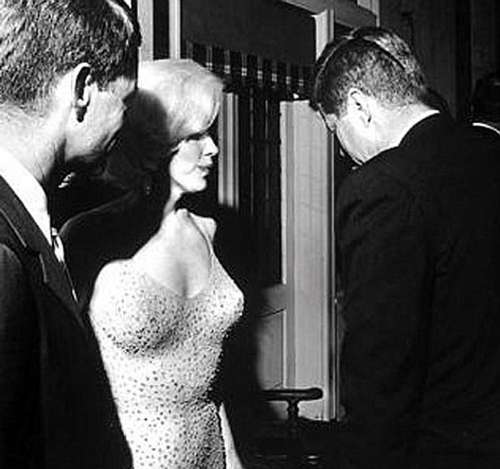 菲律賓單身總統約會美女主播 盤點戀上明星的首腦們