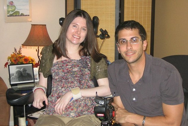 美癱瘓女子為愛絕食而亡 博客記錄凄美愛情故事