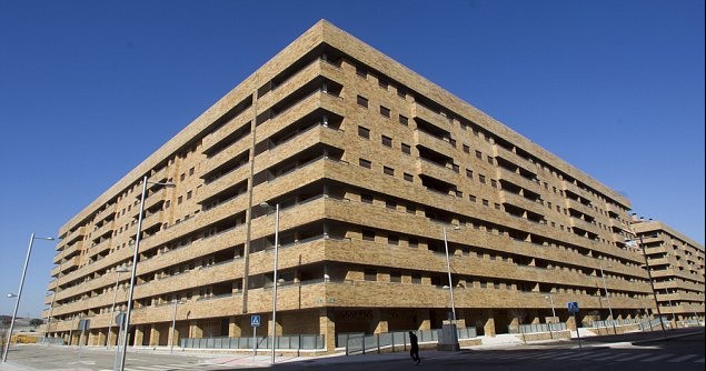 西班牙房地產市場崩潰 昔日繁華地區今變“鬼城”